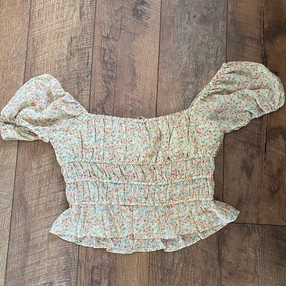 Forever 21 Crop - Picture 2 of 2